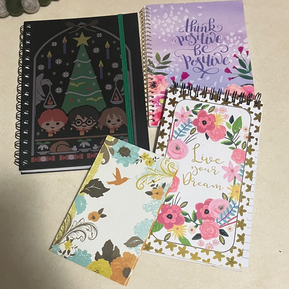 NWOT x4 lines notepads/notebooks